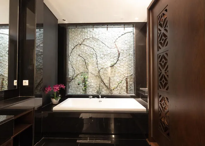 Affordable 1 Bedroom Private With Infinity Pool In